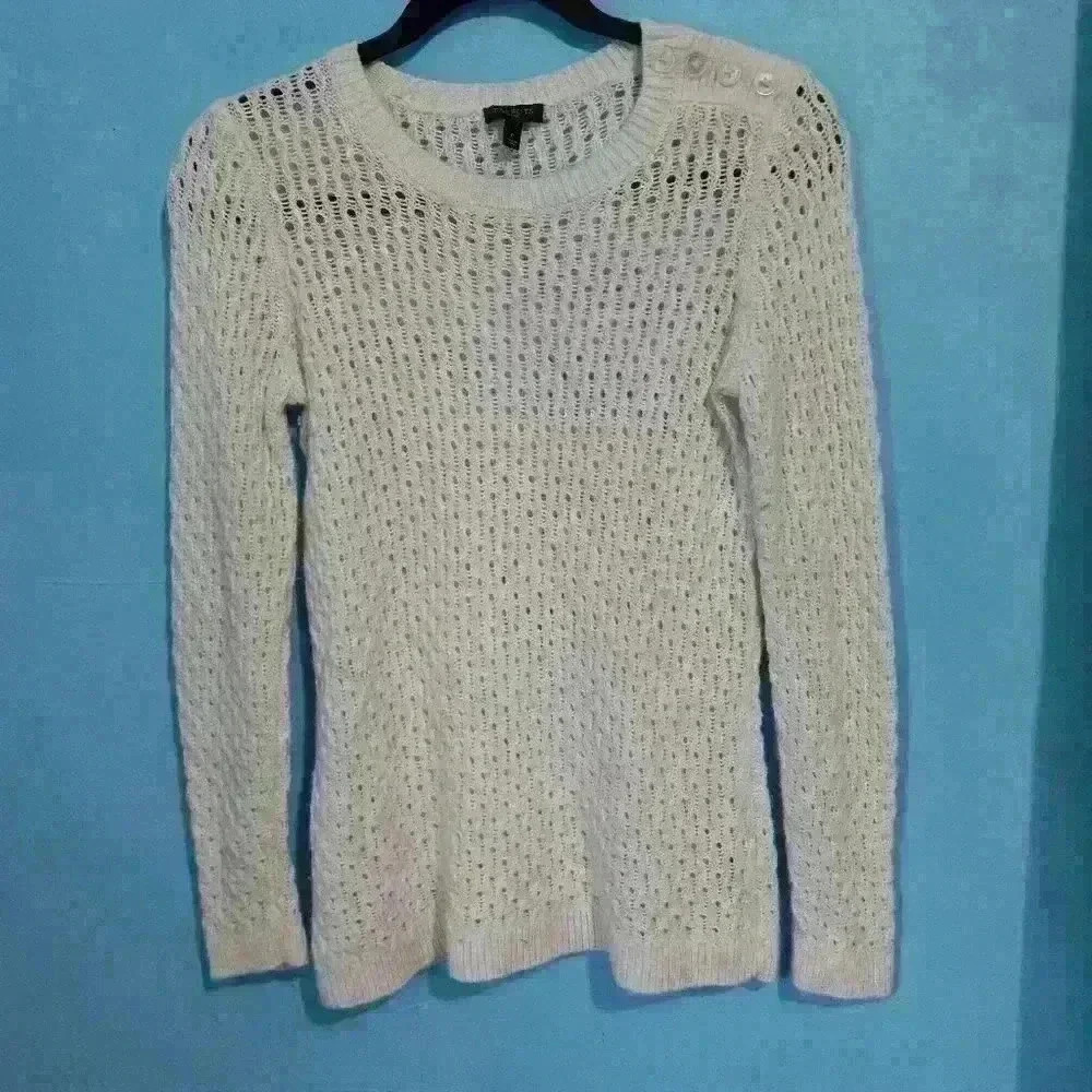 Talbots white sweater size P nylon and lambs wool blend, super soft luxury open